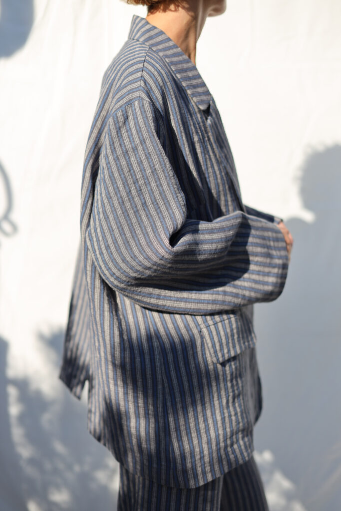 Jacquard linen two pieces suit in stripes - Image 3