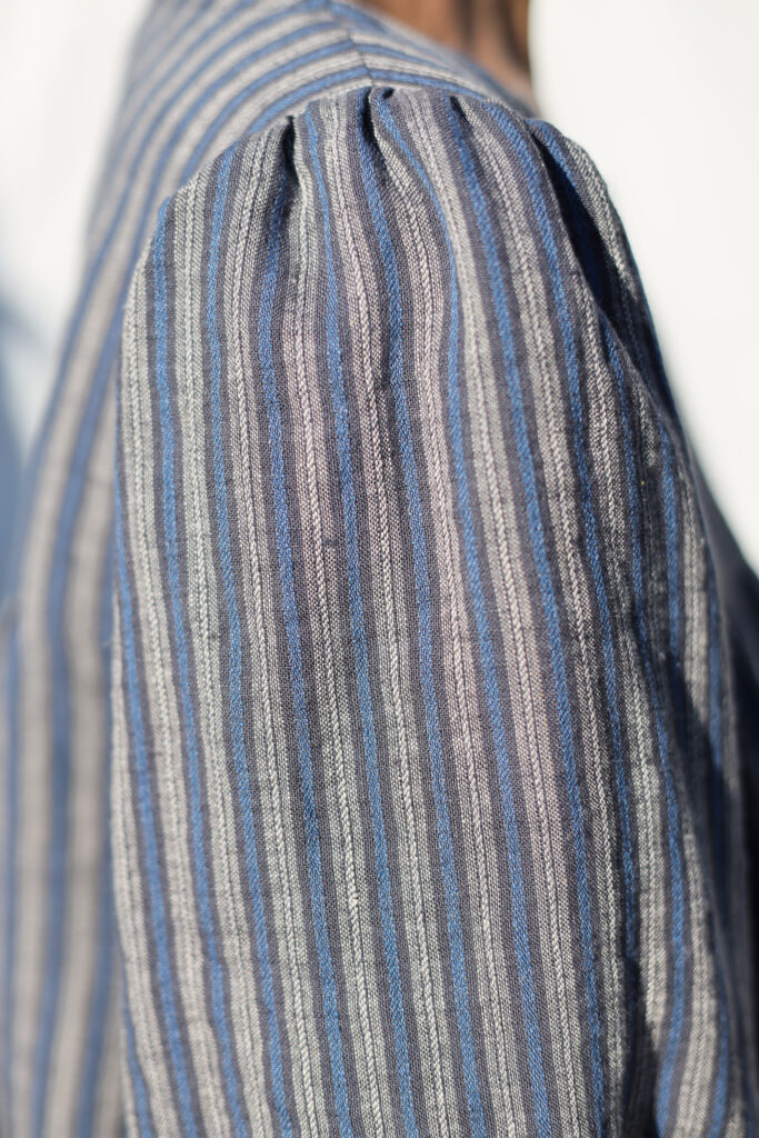 Puffy Sleeve Blouse In Striped Exclusive Jacquard Linen - Image 3