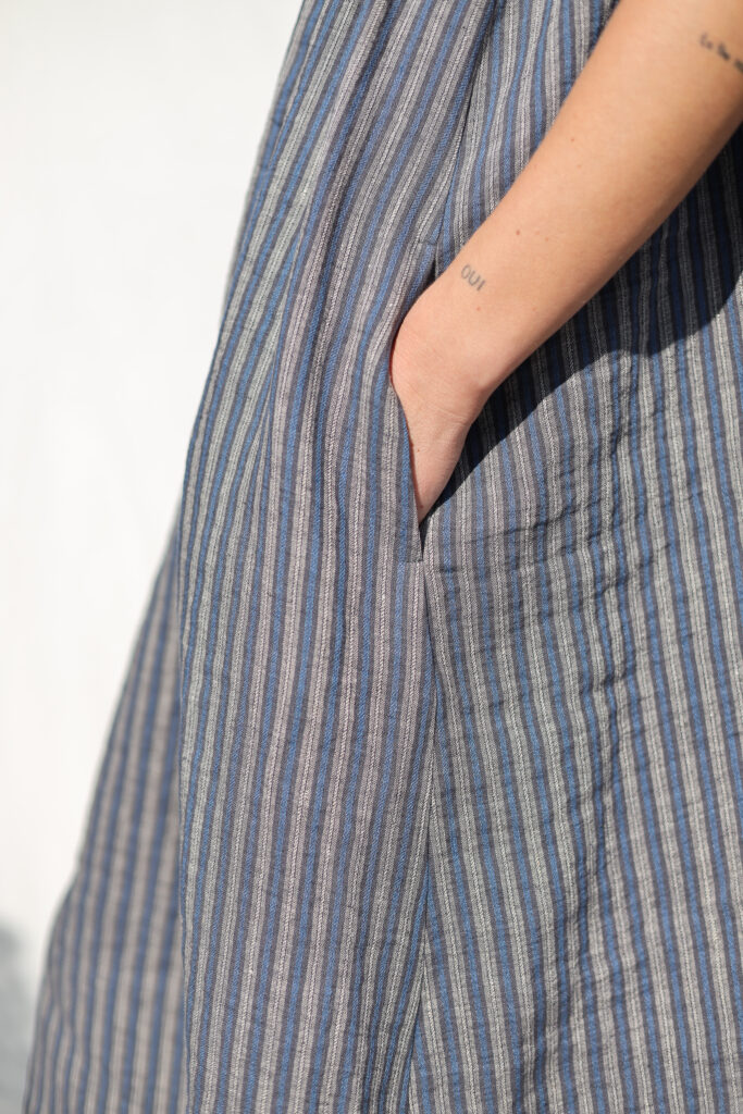 Flutter sleeves linen dress AMANDA in exclusive jacquard linen - Image 4