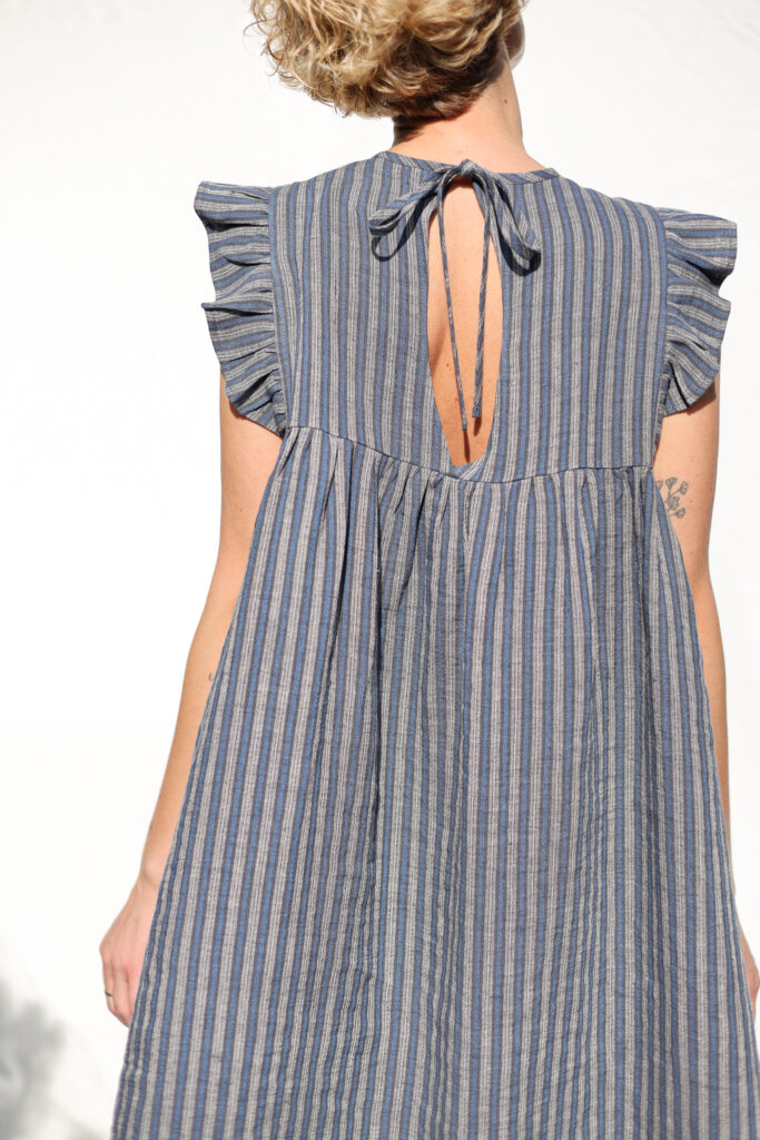 Flutter sleeves linen dress AMANDA in exclusive jacquard linen - Image 2