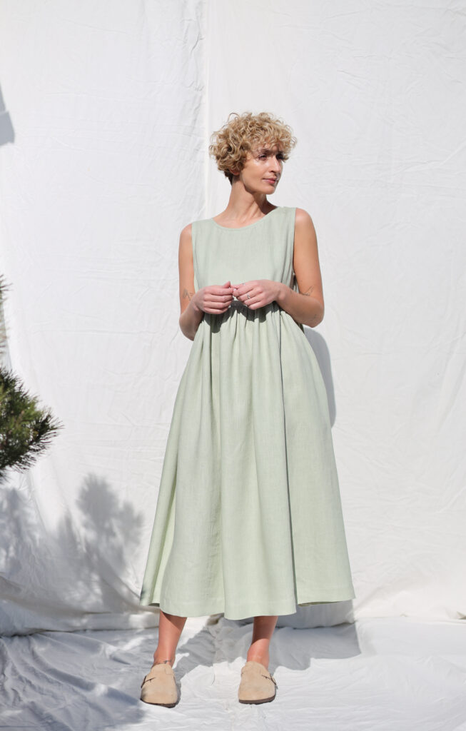 Sleeveless linen smock dress - Image 1