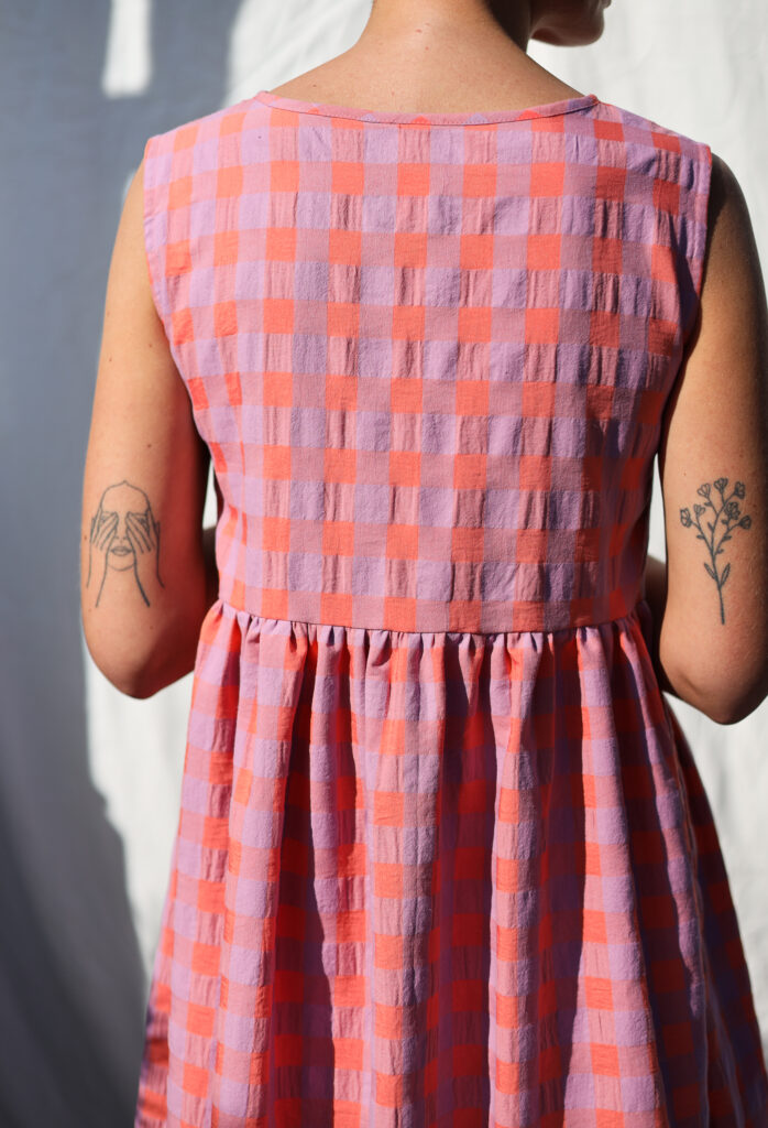 Sleeveless seersucker checks dress with ties GEMMA - Image 3
