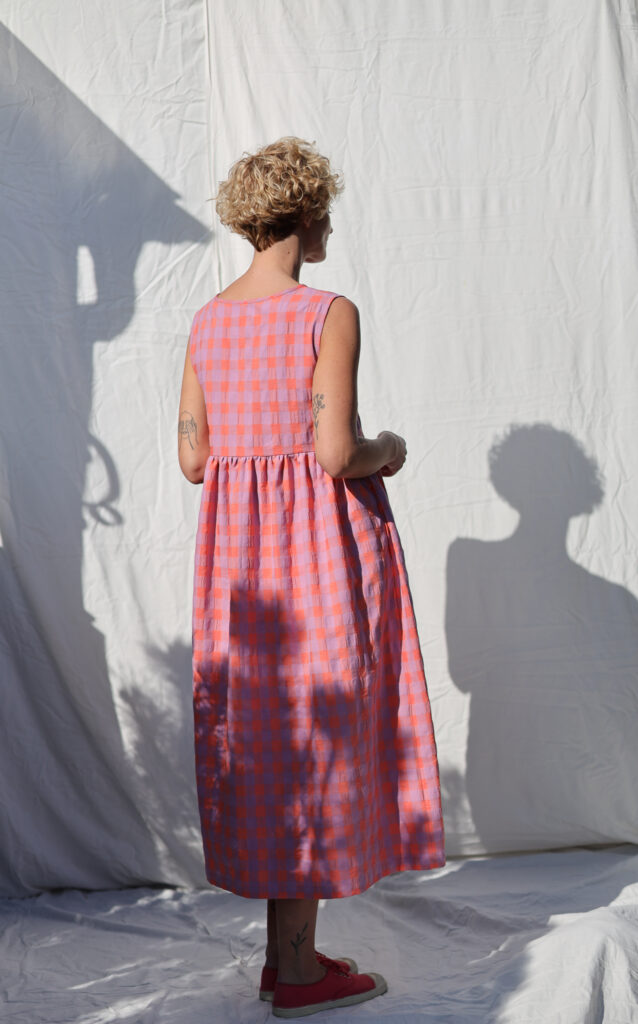 Sleeveless seersucker checks dress with ties GEMMA - Image 2