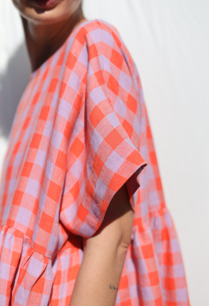 Linen oversize dress with pockets in exclusive checks SILVINA - Image 5