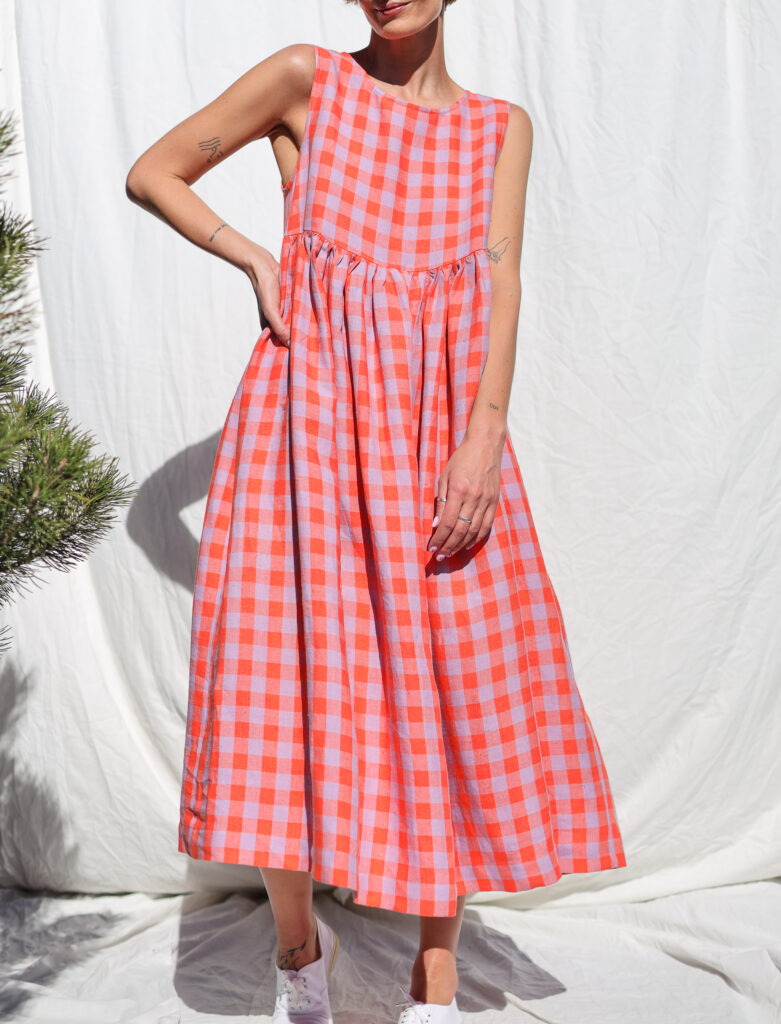 Sleeveless linen smock dress in pink checks - Image 7
