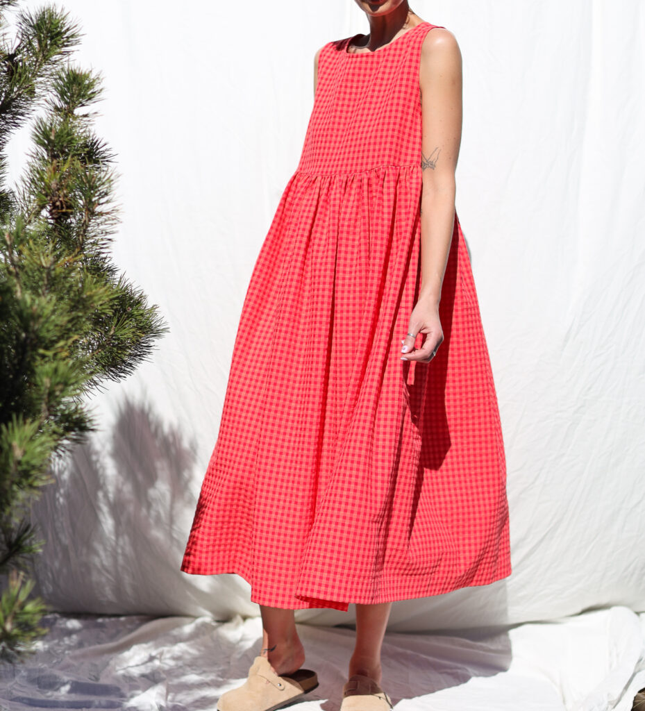Sleeveless smock dress in glace cherry red seersucker checks - Image 3
