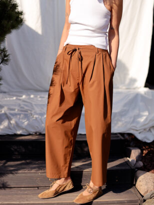 Baggy balloon style cropped organic cotton pants with drawstring | Trousers | Sustainable clothing | OffOn clothing
