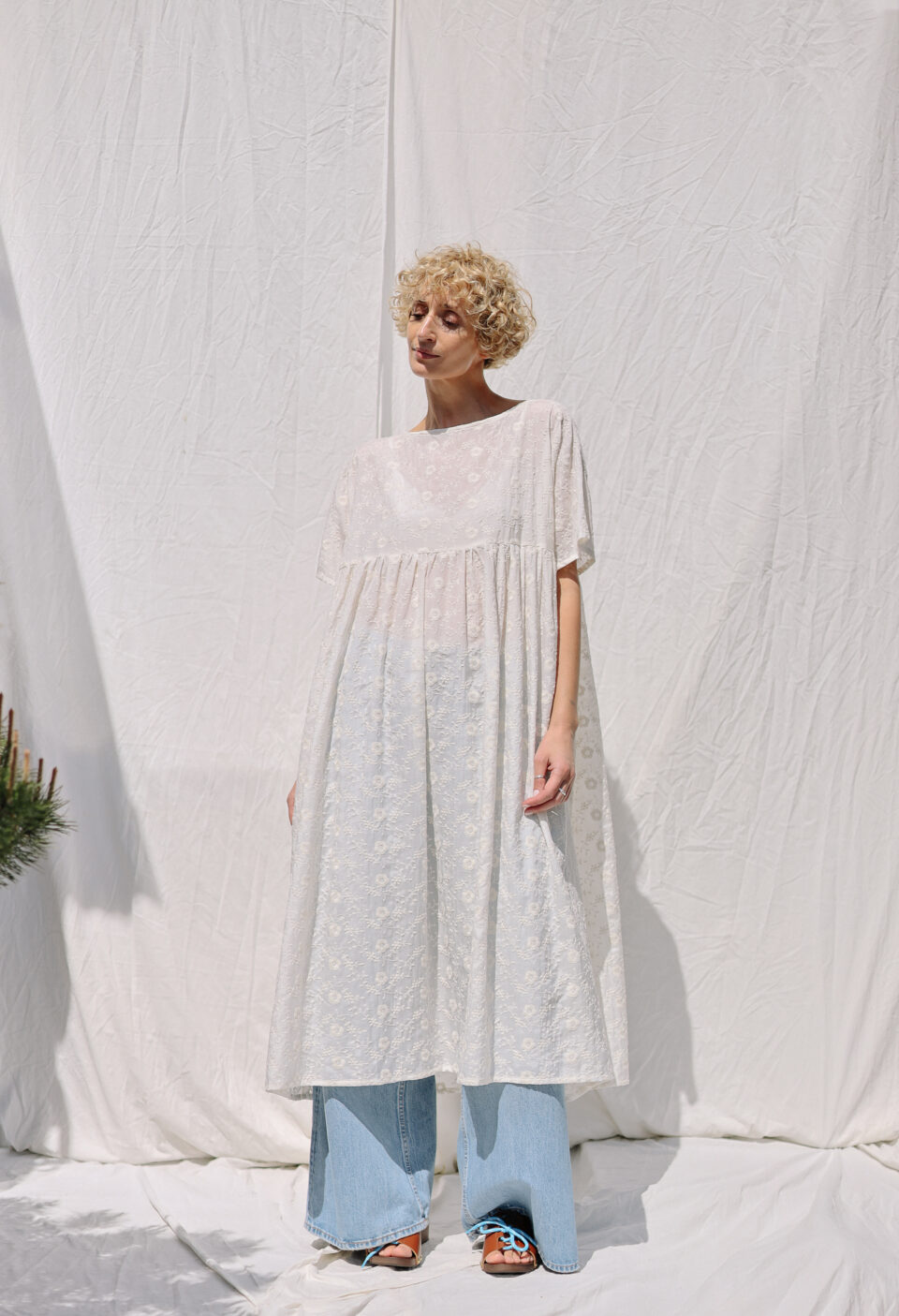 frill cuff bias midi dress in cream Bias-cut 21st birthday dress LENZING ECOVERO viscose fibres Bari Jay Junior Bridesmaid Size:m-1