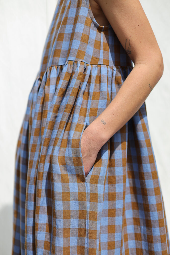 Exclusive Blue Bonnet Linen checks smock sleeveless dress - Image 4