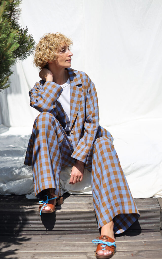 Elegant linen matching suit - Image 3