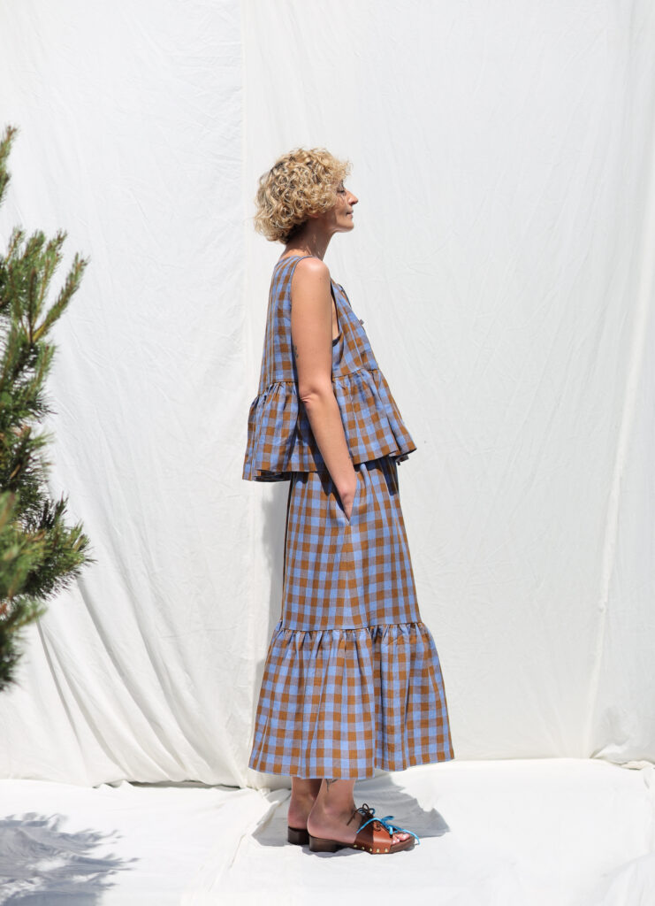Elastic Waist Ruffled Hem Midi Skirt In Blue Checked Linen - Image 3