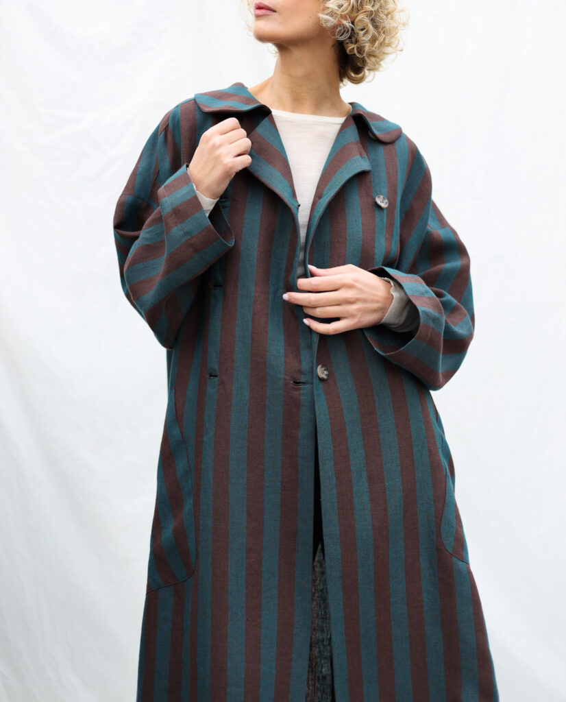 Oversized double breasted linen coat - Image 4