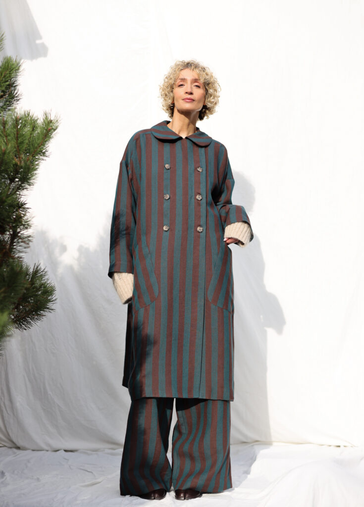Oversized double breasted line coat | Coat | Sustainable clothing | OffOn clothing