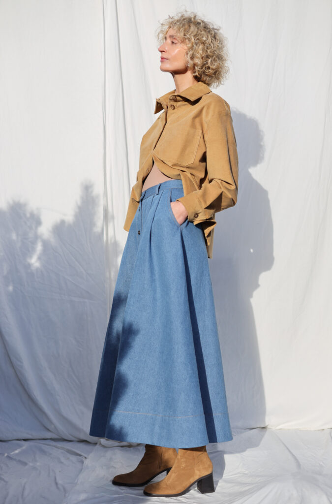 A-line full skirt with front pleats in light blue denim - Image 4
