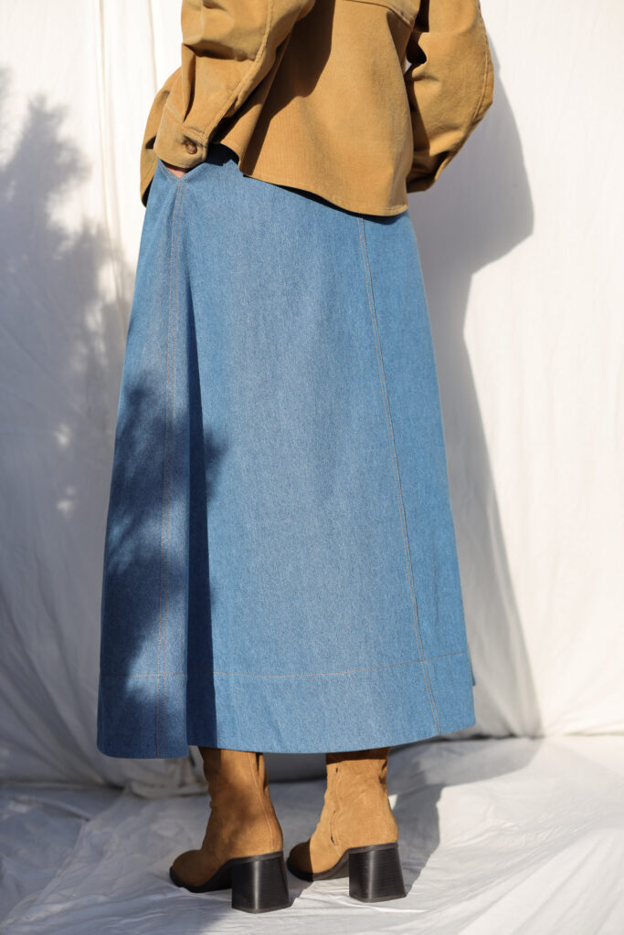 A-line full skirt with front pleats in light blue denim - Image 2