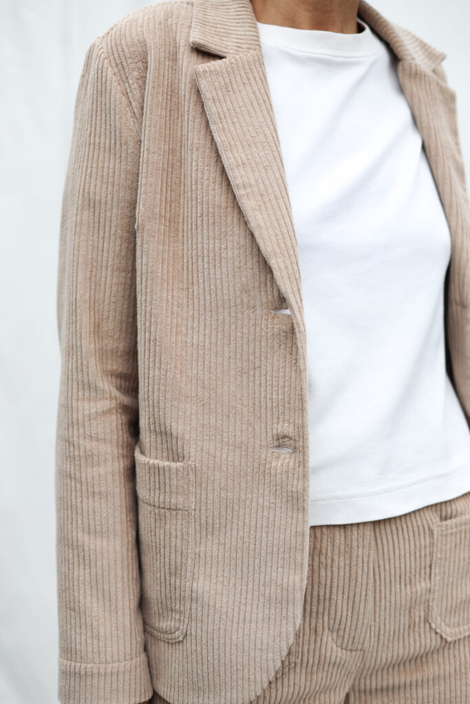 Elegant wide wale cord suit - Image 5