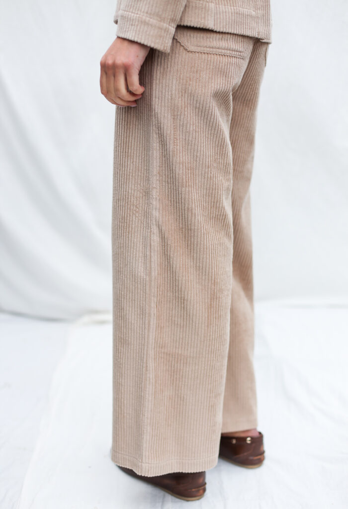 Elegant wide wale cord suit - Image 3