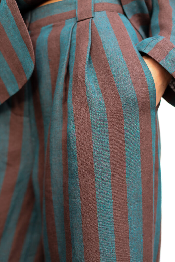 Elegant striped linen matching suit - Image 5