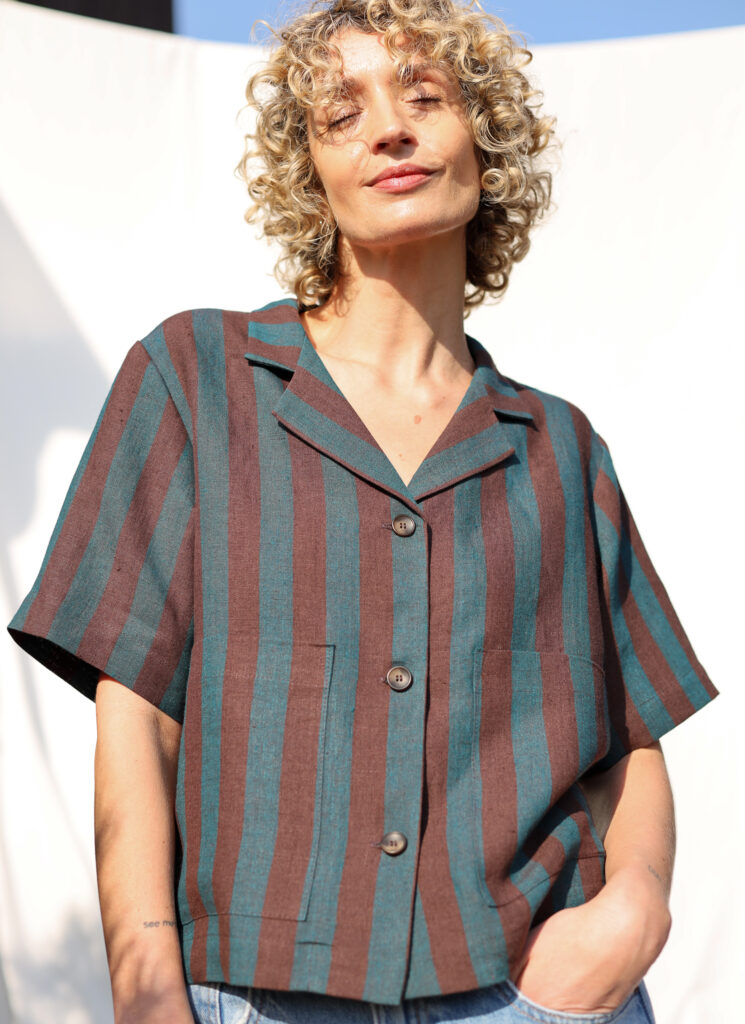 Revere Collar Short Sleeve Linen Shirt ESTEE in Stripes - Image 3