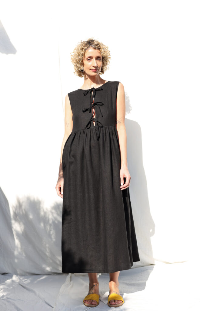 Sleeveless linen dress with ties and ruffled skirt GEMMA - Image 8