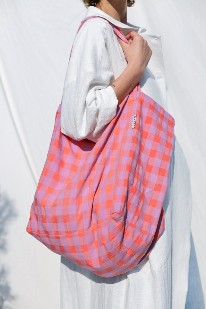 Large Seersucker Checks Tote Bag | Accessories | Sustainable clothing | OffOn clothing
