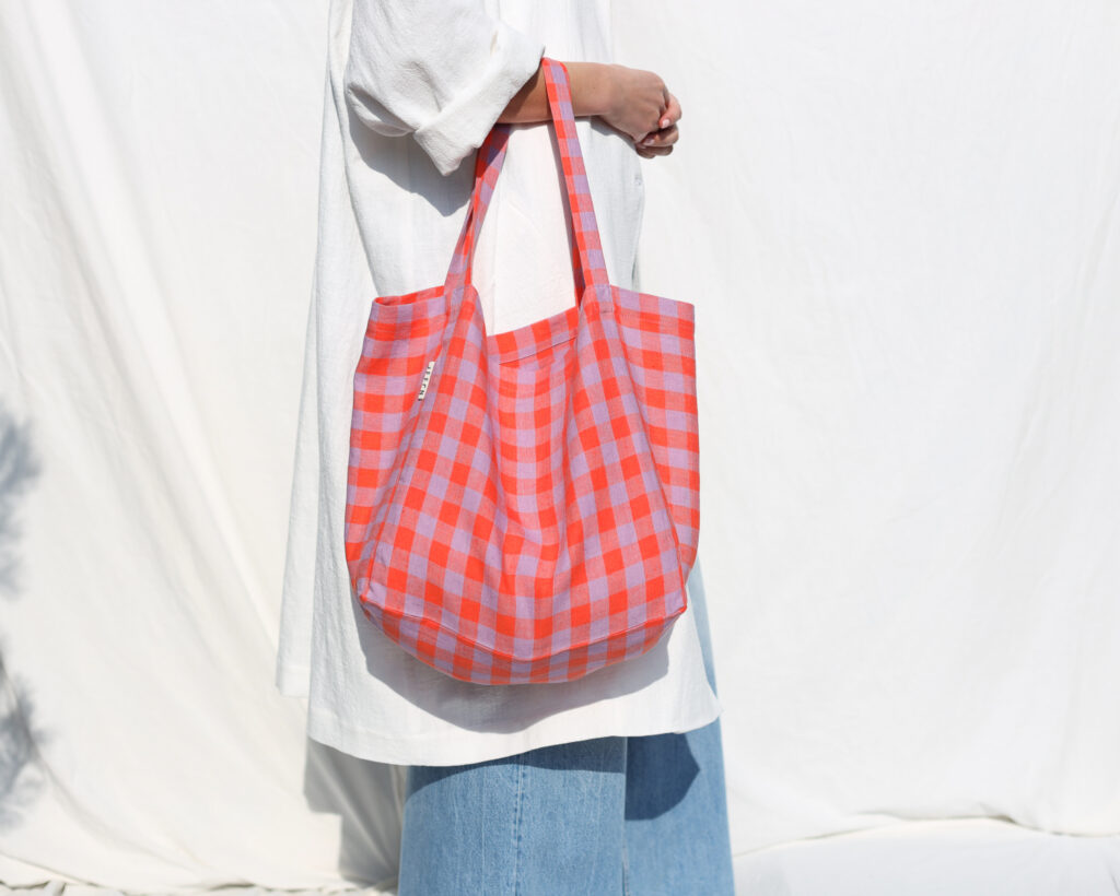 Pink Checks Linen Tote Bag | Accessories | Sustainable clothing | OffOn clothing