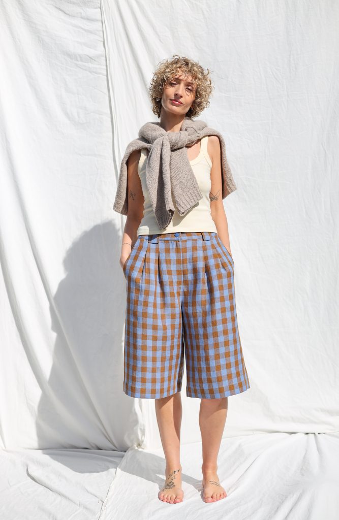 Linen bermuda shorts RAQUEL in Bluebonnet checks | Shorts | Sustainable clothing | OffOn clothing