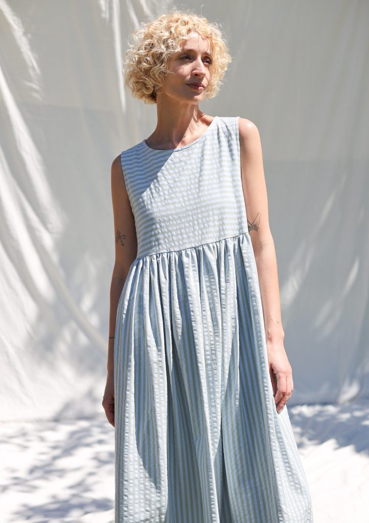 Sleeveless smock dress in seersucker stripes