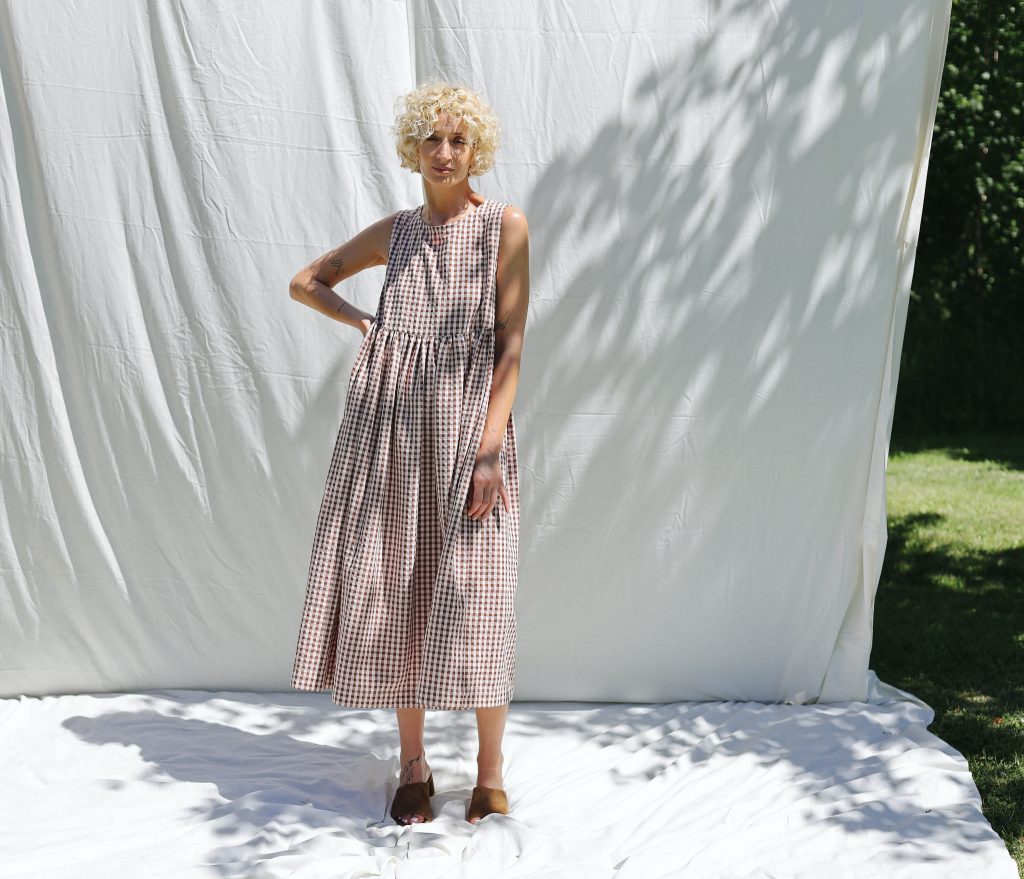 Sleeveless smock dress in seersucker checks | Dress | Sustainable clothing | OffOn clothing