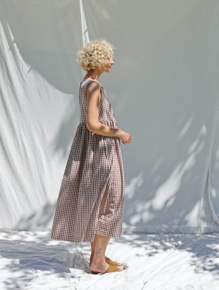 Sleeveless smock dress in seersucker checks | Dress | Sustainable clothing | OffOn clothing