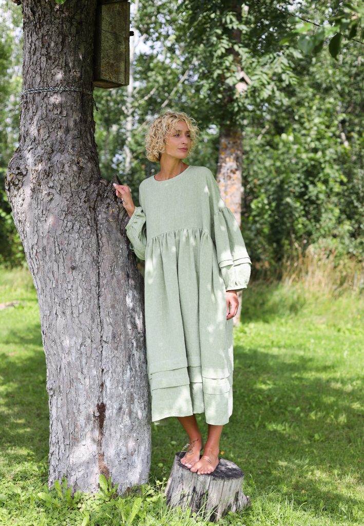 Oversized Linen Dress with Pleated Details in Leaf Green Melange