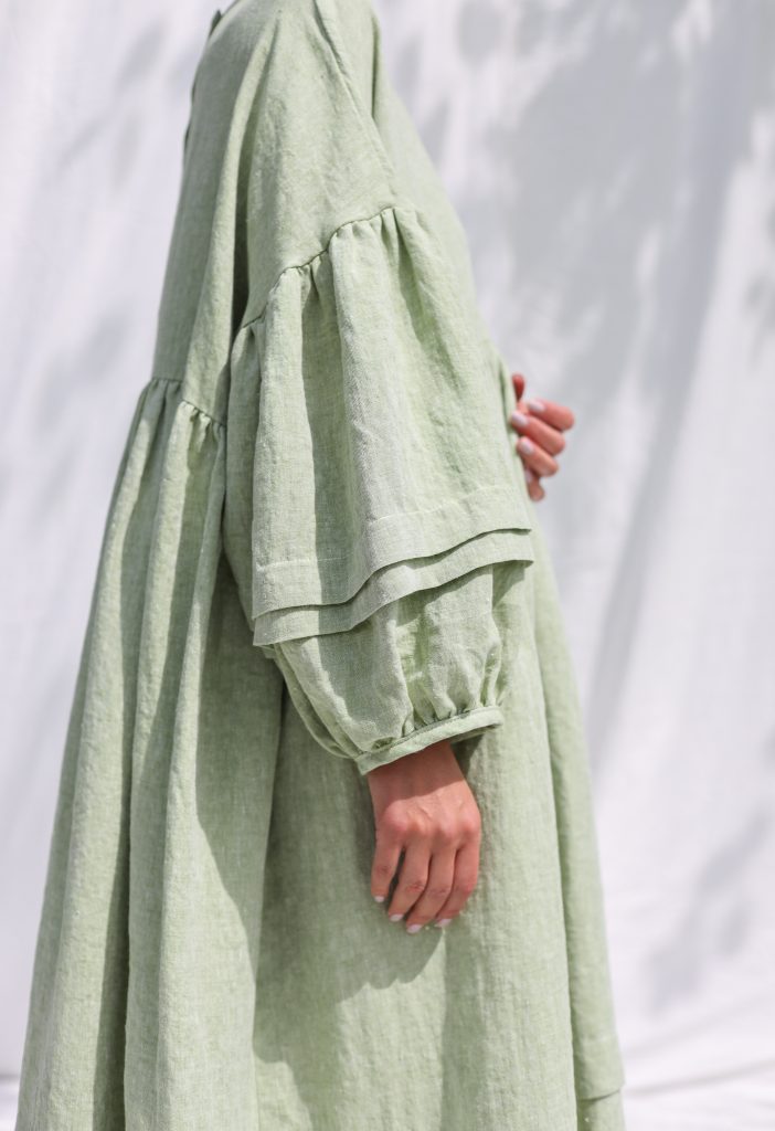 Oversized Linen Dress with Pleated Details in Leaf Green Melange