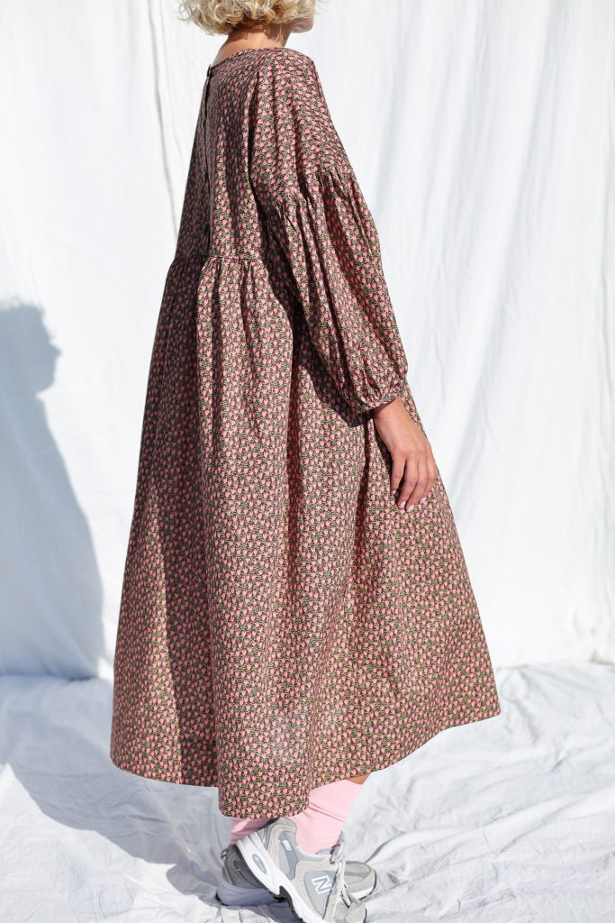 Oversized Oversized Dress GRETA in Tana Lawn Cotton Paper Tulips Print