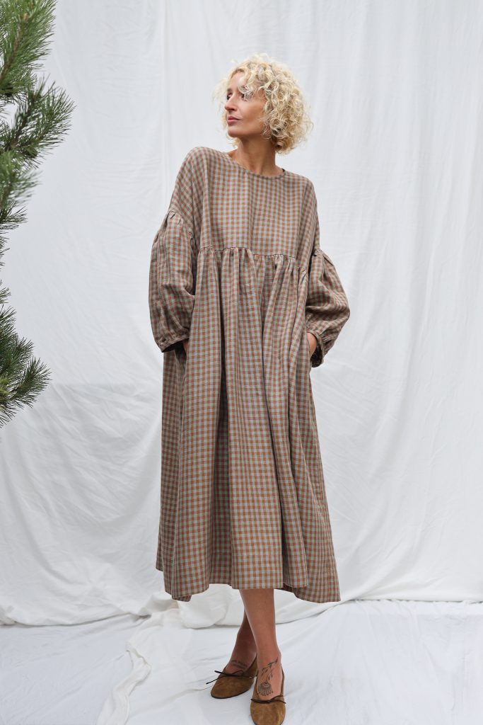 Oversized Gingham Linen Dress GRETA | Dress | Sustainable clothing | OffOn clothing